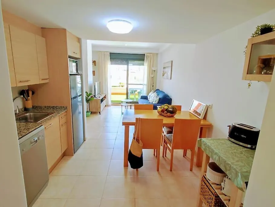 Vera - Apartamento Con Encanto Para 4 0*,